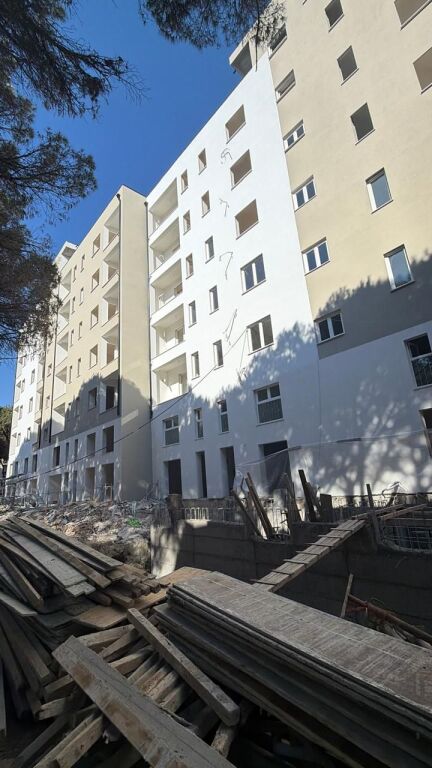 SHITET APARTAMENT 1+1 MALI I ROBIT, GOLEM