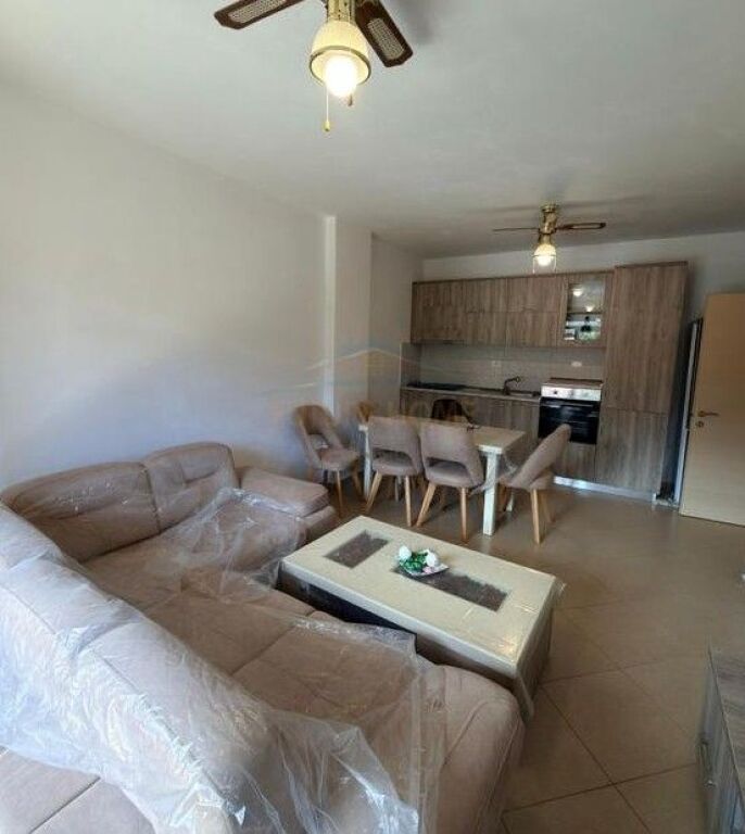 For sale, 2+1 Apartment Fresku, Tirana  