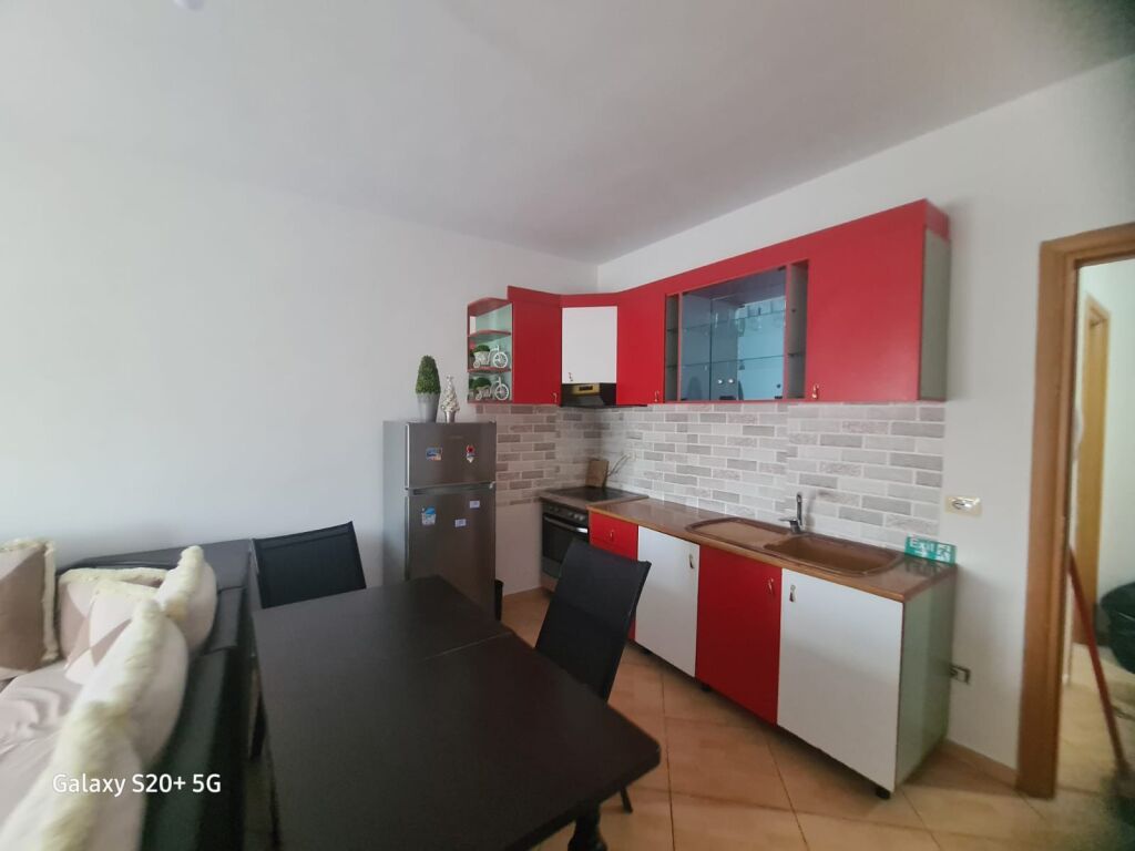 🏡 Apartment 1+1 for rent at Kompleksi Molla, Astir!  📐 60 m² 🛋️ Refurnished ☀️ Comfortable environment with natural lighting 📍 Very preferred area, close to all facilities  💵 Rent: 4 0 0 0 0 Lek / month  📩 For more info or visit, contact via DM.