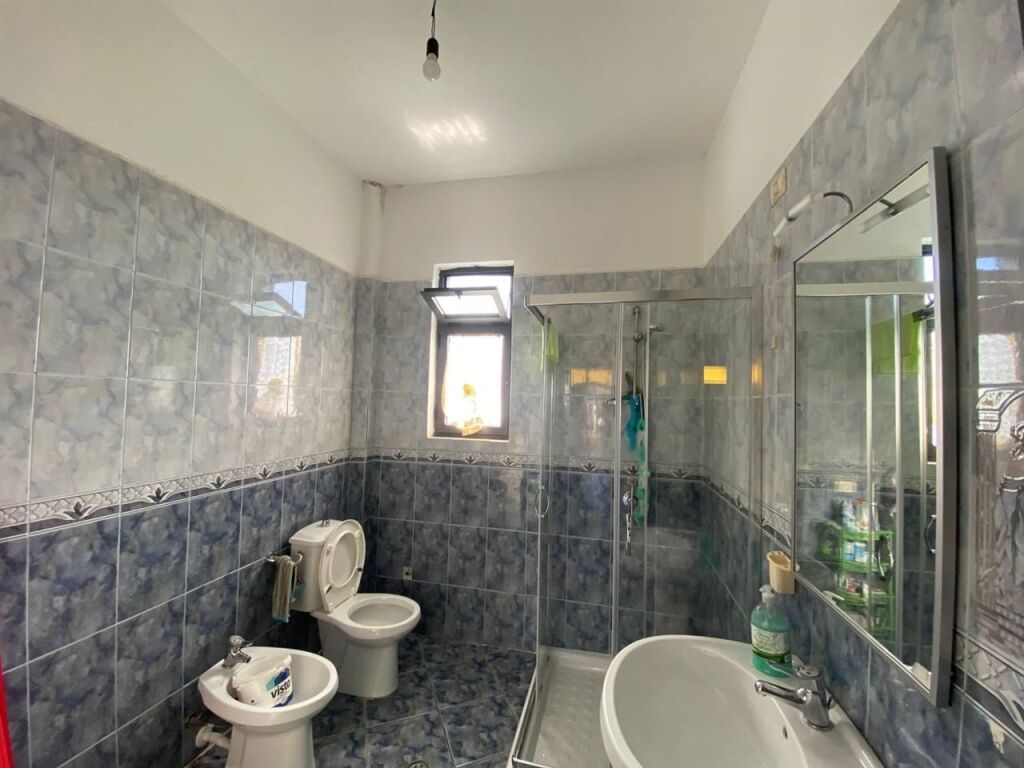 VILLA 1 FLOOR + SHOP FOR SALE XHAFZOTAJ DURRES 200,000 EURO