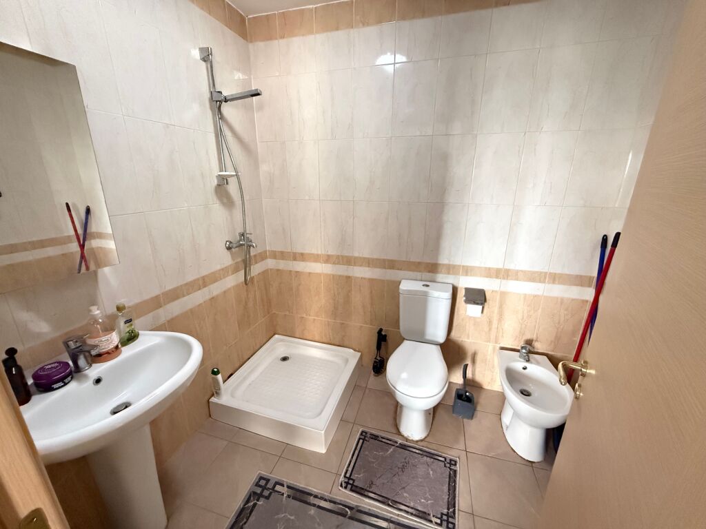 Okazion plepa hill durres 1+1
