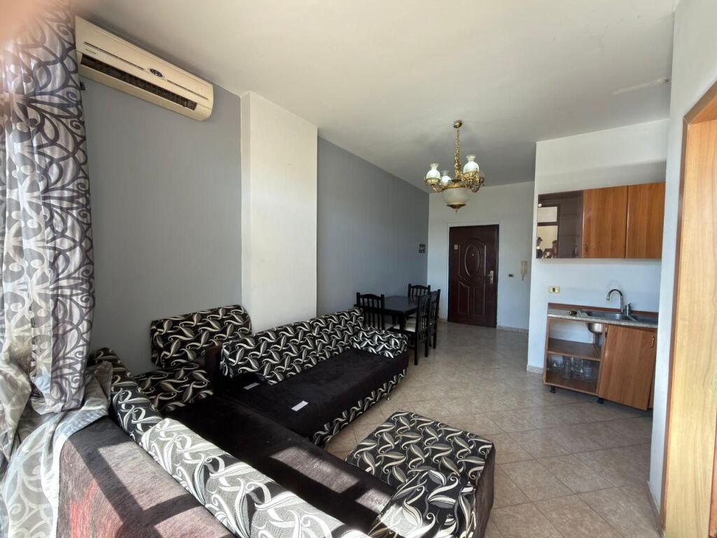 🏡 Shitet Apartament 1+1 tek Pallatet Derveni – Misto Mame