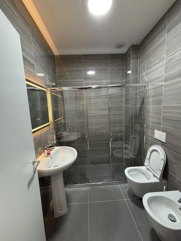 Apartament 1+1 per qera Kopshti Botanik !