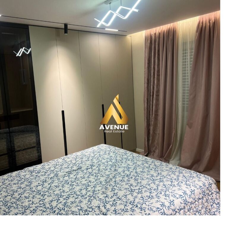 Jepet me qera apartament 1+1 luksoz te Kodra e Diellit 1, Tiranë, - View 2