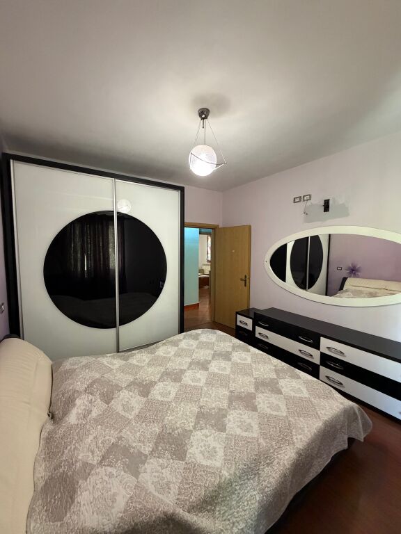 Apartament 3+1+2 në Yzberisht