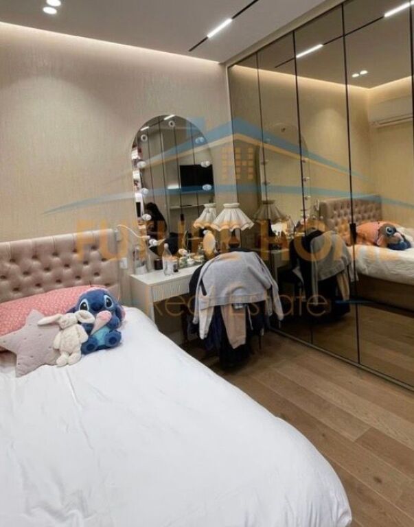 For sale, 3+1 Apartment, Komuna e Parisit, Tirana.