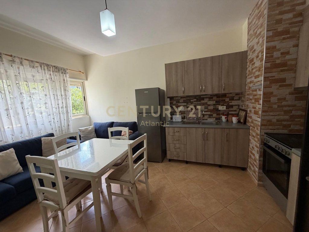 Apartament 1+1 në Shkëmbi i Kavajës,vije e dyte me detin