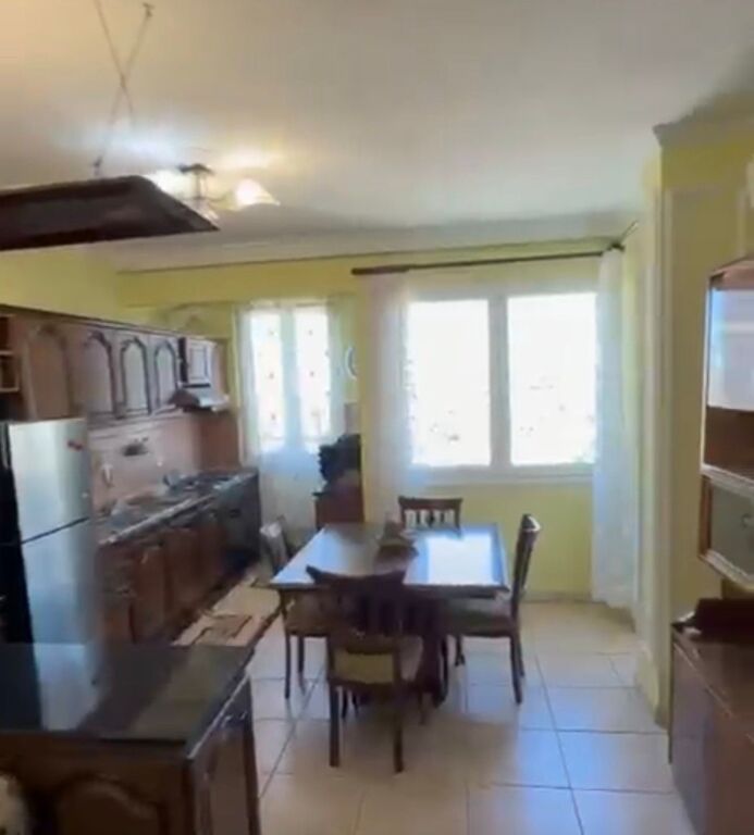 2+1 apartment for sale near New Bazaar!