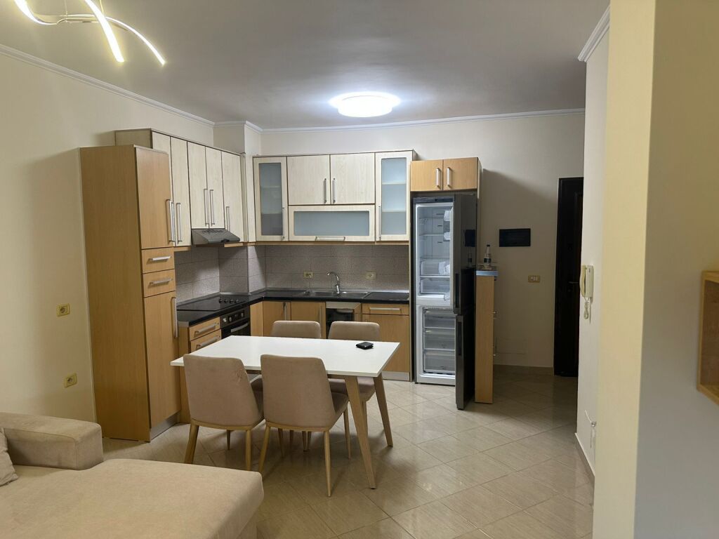 Affittasi appartamento 1+1 presso Kodra e Diellit