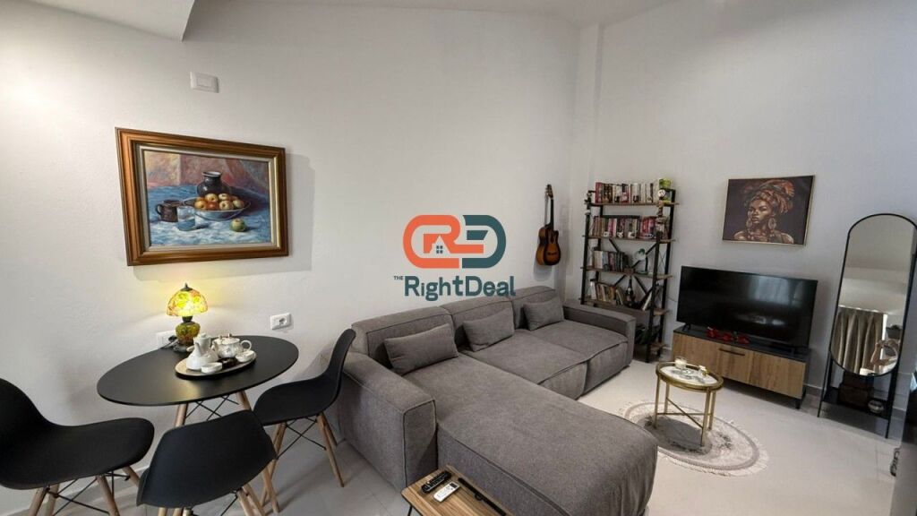 Ne Fresk, Shitet Apartament 1+1, Gati Per Banim!!!