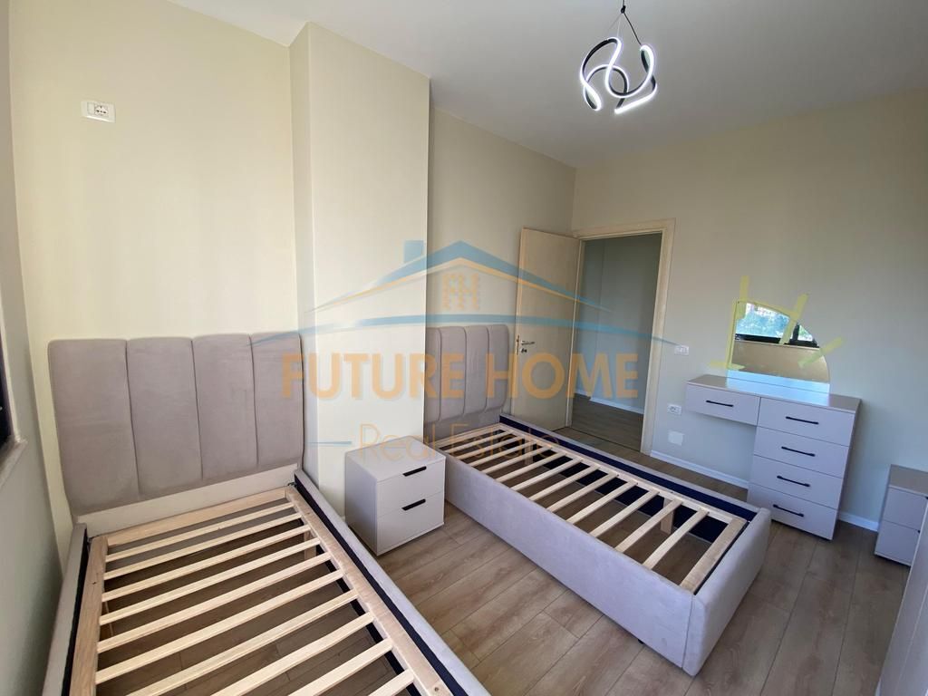 Shitet, Apartament 2+1, Unaza e Re