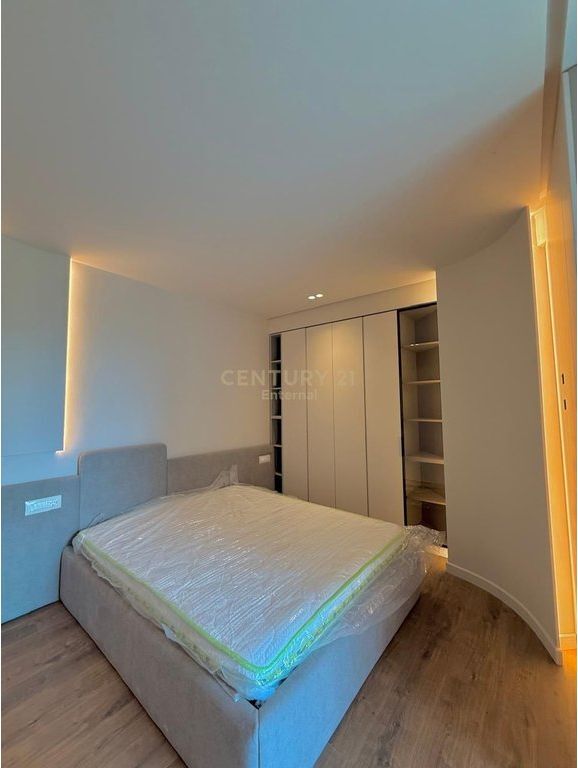 Apartament luksoz 1+1 me qira tek Myslym Shyri