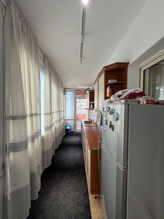 Apartament në shitje në Tiranë, Komuna e Parisit,