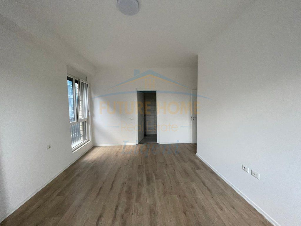 Vendesi in vendita appartamento 3+1+2+posto auto Campo di Aviazione