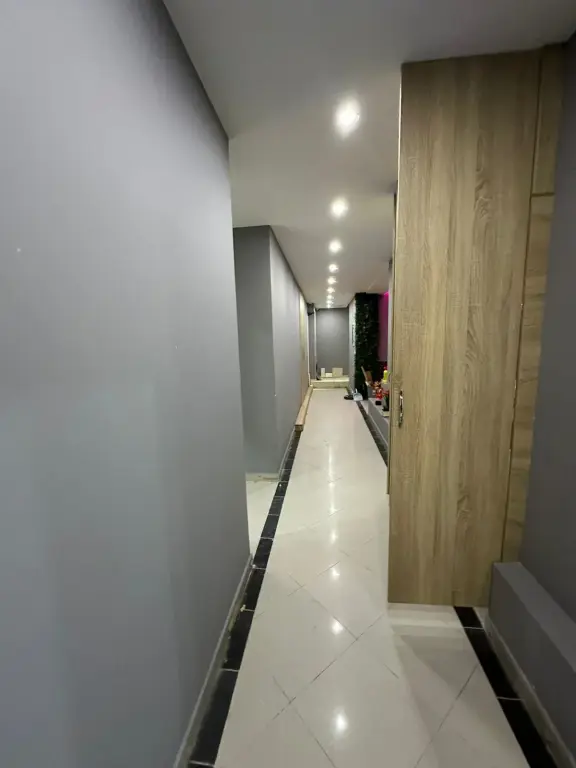 Locale commerciale in vendita (investito) vicino a Piazza Wilson, superficie totale 133 m2, piano -1, prezzo 140.000 Euro