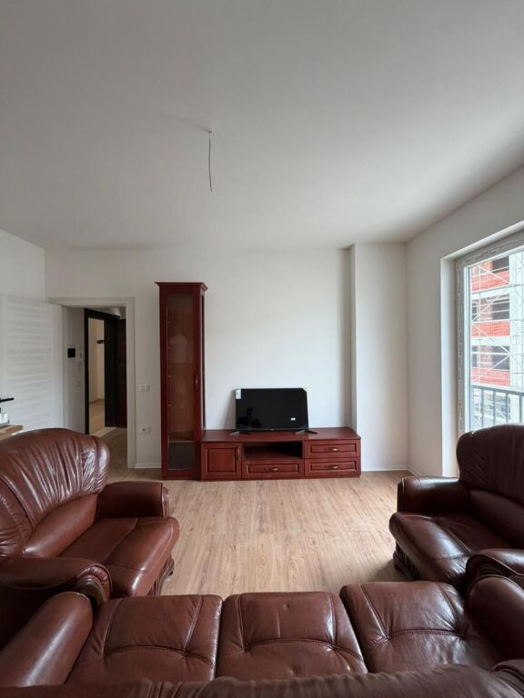 Jepet me qira apartament 1+1  ne Paskuqan !!