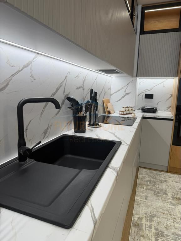 Qera, Apartament 1+1+Post Parkimi, Kompleksi Molla,Unaza e Re.