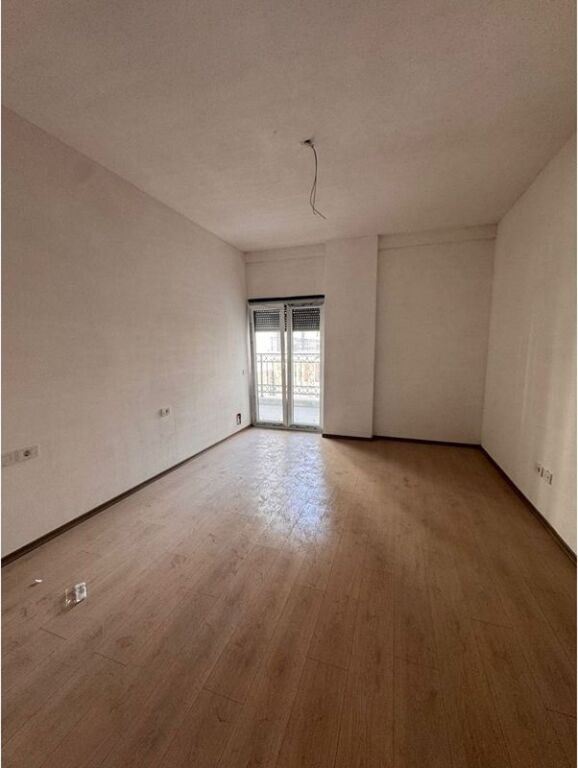 SHITET APARTAMENT 2+1+2 REZIDENCA PORTA E RE !