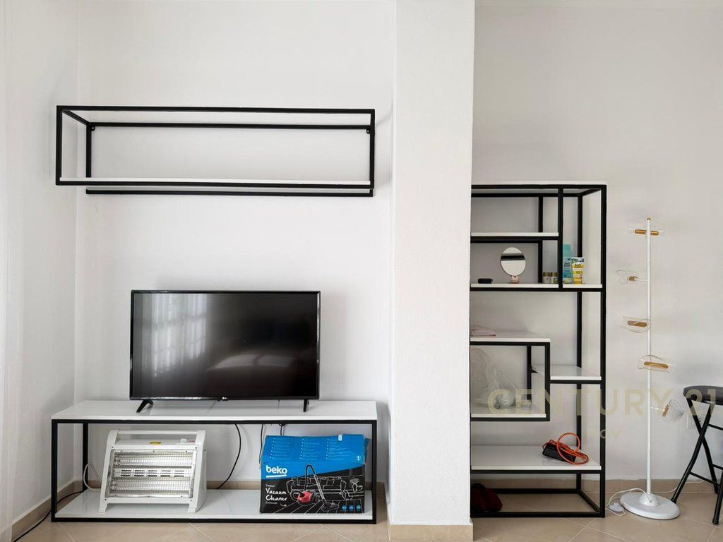 APARTAMENT 1+1 PER SHITJE NE QENDER TE GOLEMIT!!!