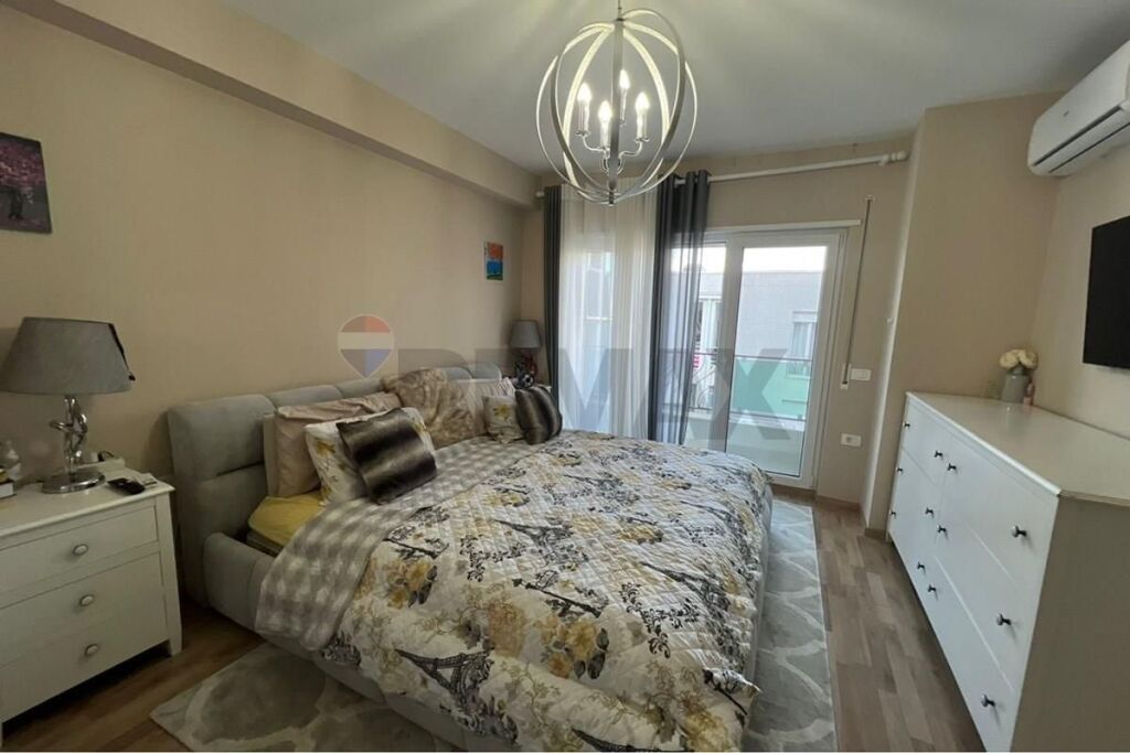 Duplex in vendita a Kodra e Diellit 2
