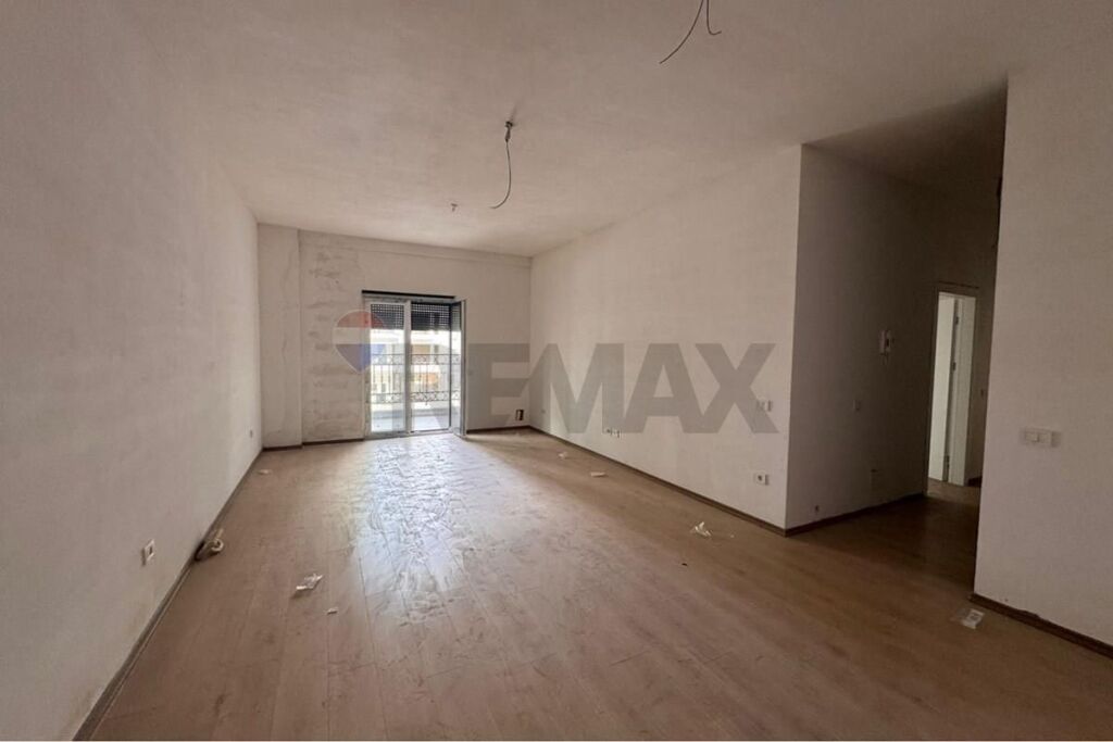 SHITET APARTAMENT 2+1+2 REZIDENCA PORTA E RE !