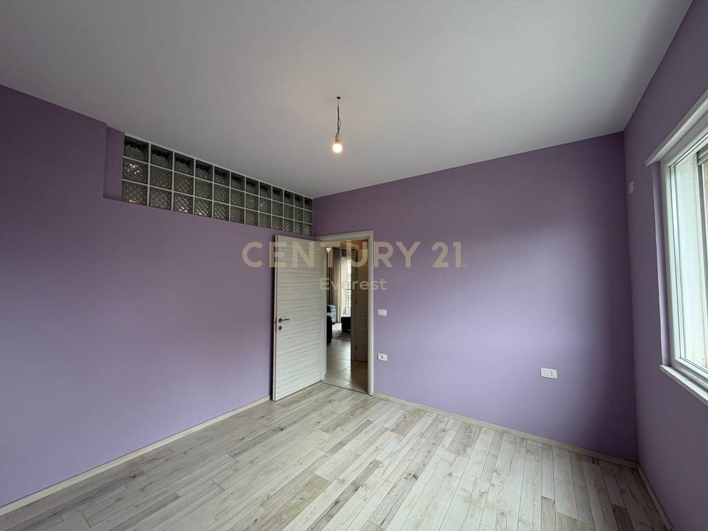 FORMER RESTAURANT DURRESI-FOR SALE APARTMENT 2+1+2