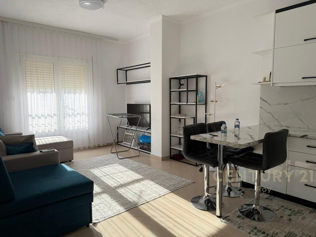 APARTAMENT 1+1 PER SHITJE NE QENDER TE GOLEMIT!!!