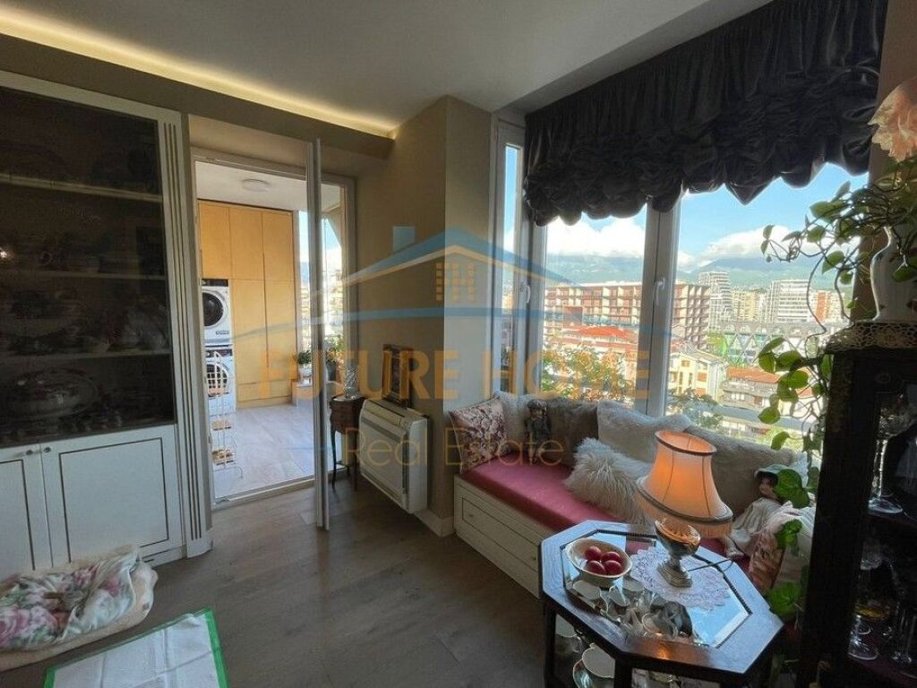In vendita, Appartamento 3+1, Comune di Parigi, Tirana.