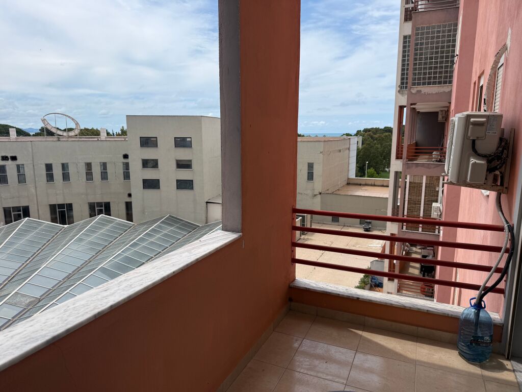 Okazion plepa hill durres 1+1
