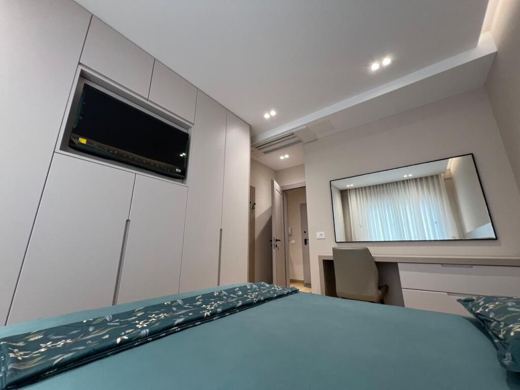 NEWLY FURNISHED APARTMENT 2+1+PARKING