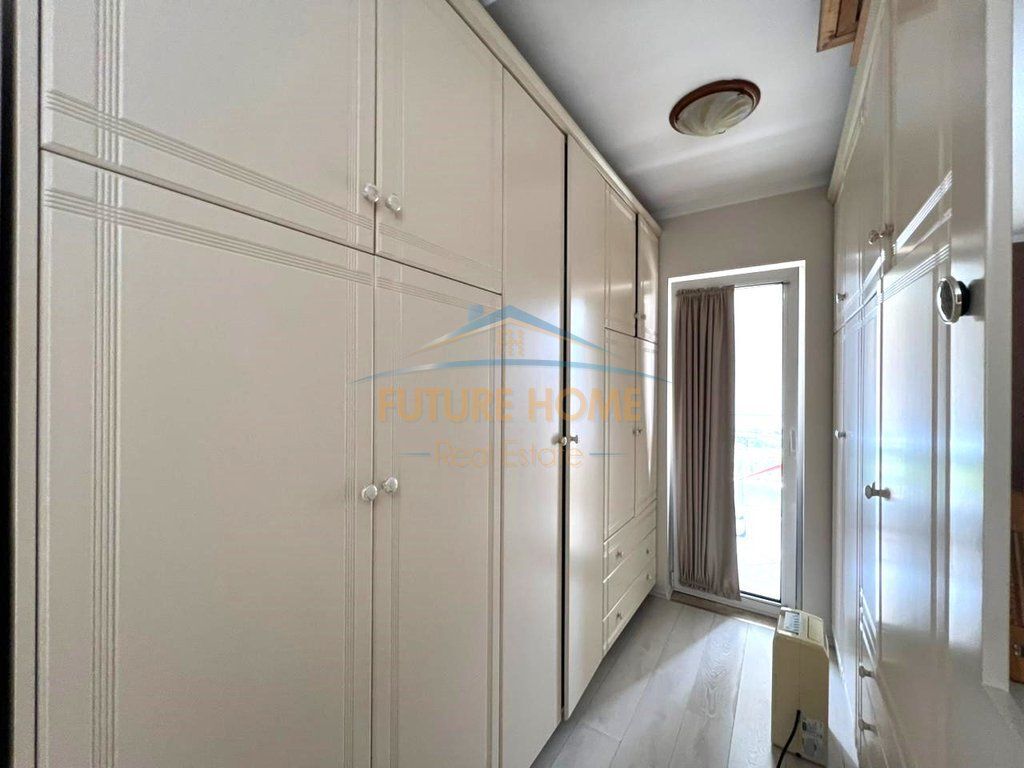Apartment 2+1+2, Blloku, Tirana