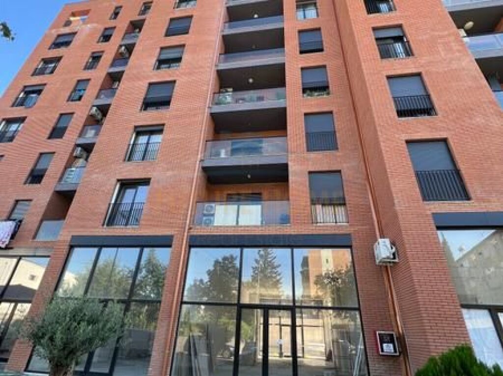 Shitet, Penthouse, Porcelan, Tirane