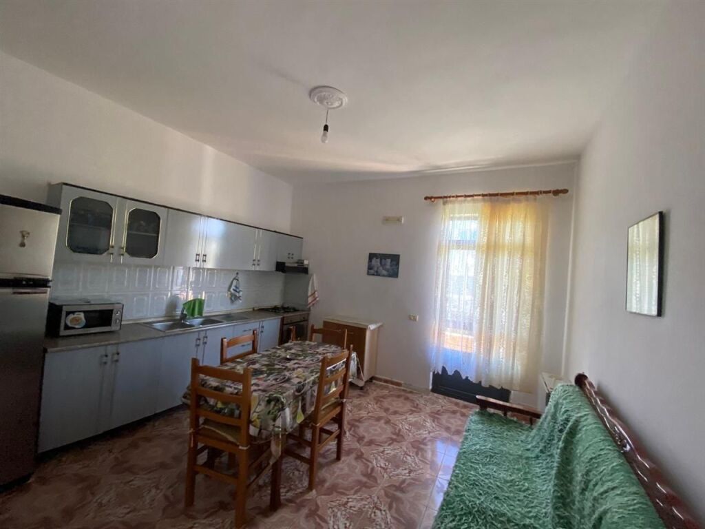 VILLA 1 FLOOR + SHOP FOR SALE XHAFZOTAJ DURRES 200,000 EURO