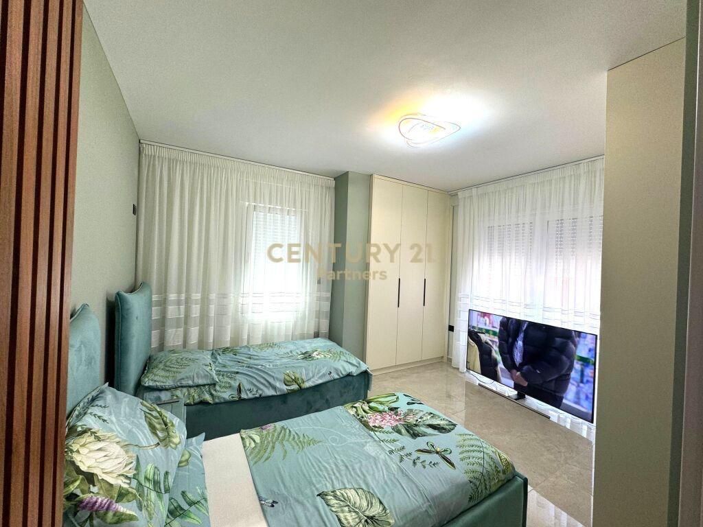 FOR RENT APARTMENT 2+1+PARKING SPACE IN NEW RING !!