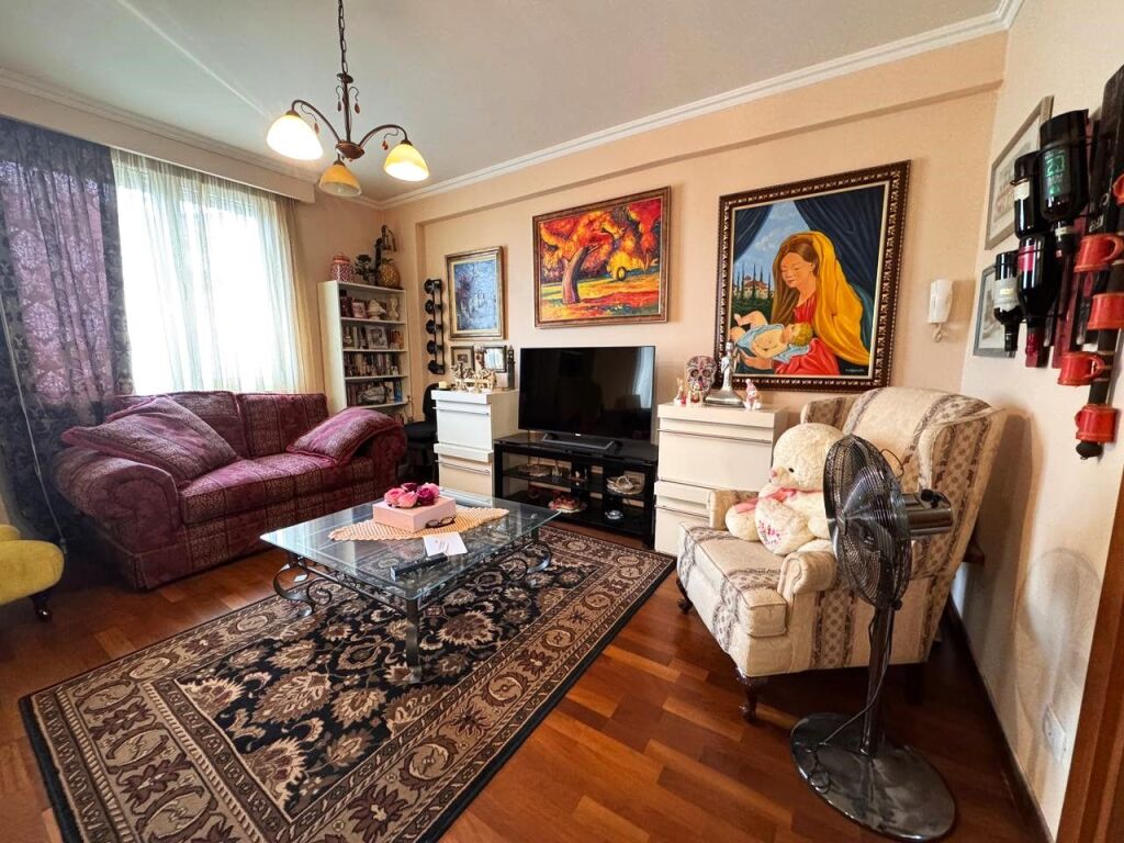 Shitet Apartament