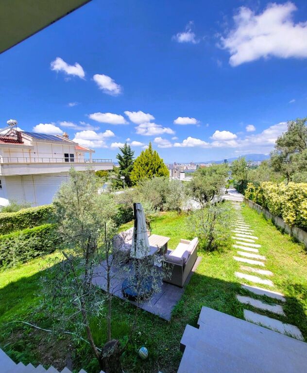 🏡Villa for rent at Dry Lake, ideal for residence or business activity🔥