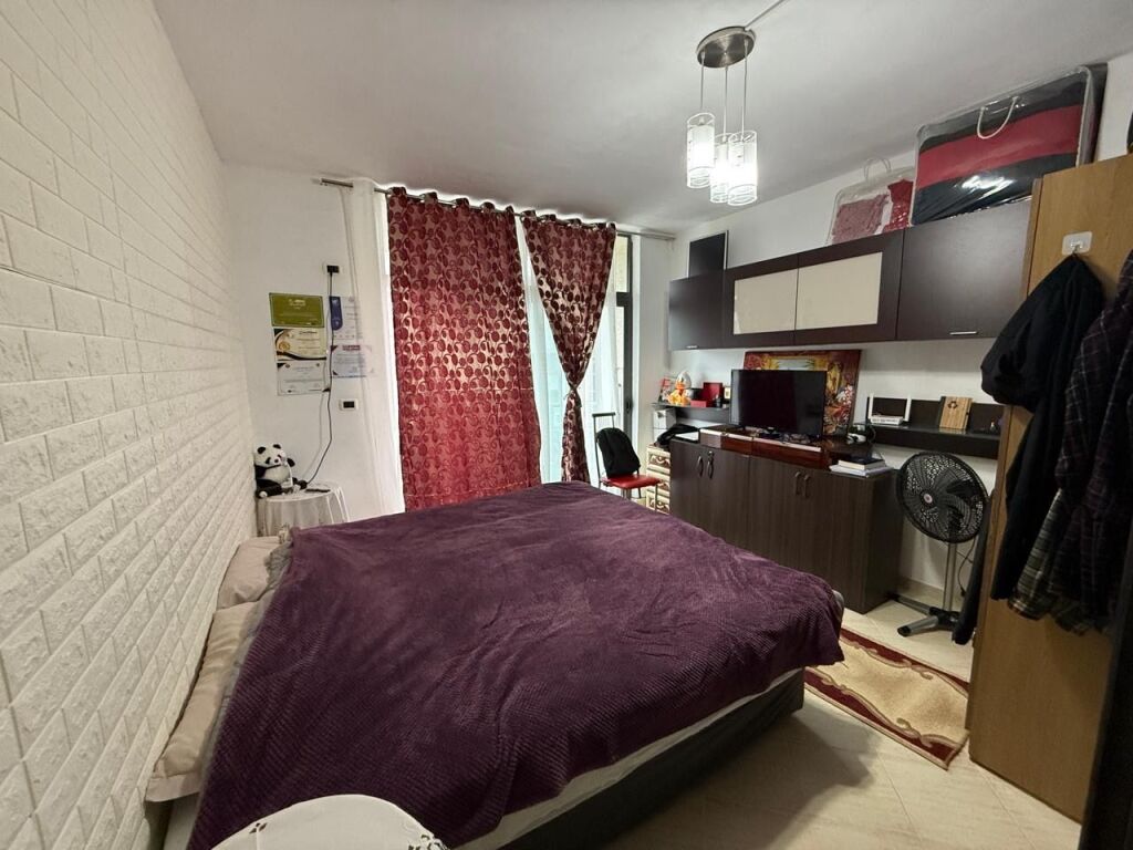 Shitet Apartament 2+1 ne Golem