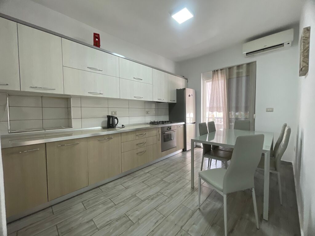 Shitet Apartament 1+1 +2 ballkone