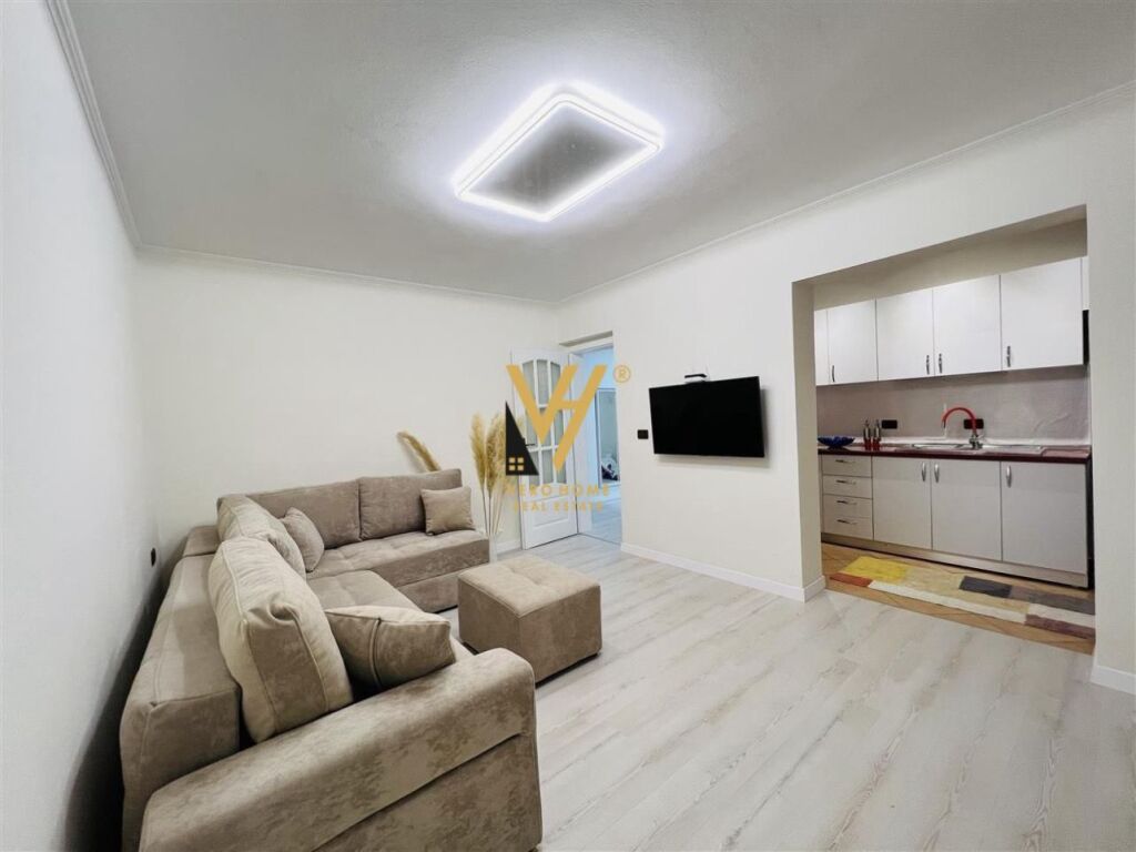 SHITET APARTAMENT 1+1+BLK TEK STADIUMI DINAMO 206.000 EURO