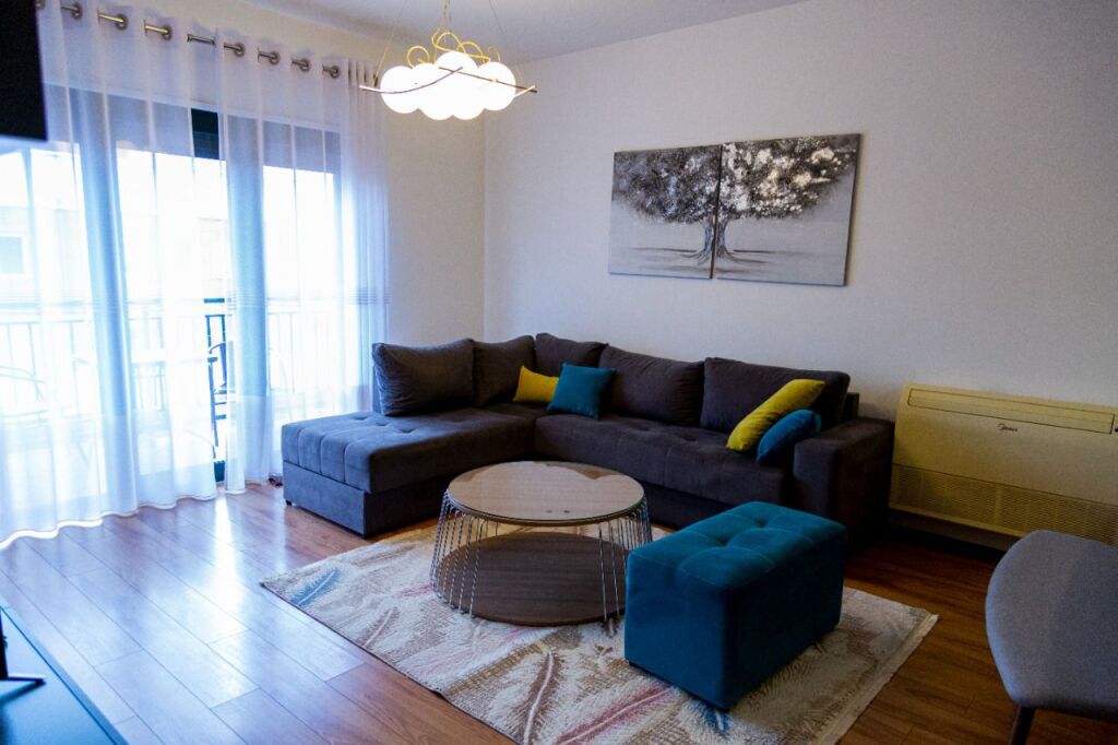 Apartment 2+1+2 for rent at Green City!!