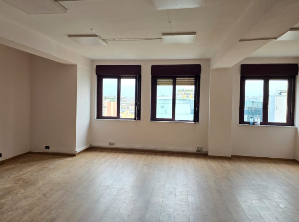 🏢 Locale per Uffici in Affitto – Vicino al Centro Toptani