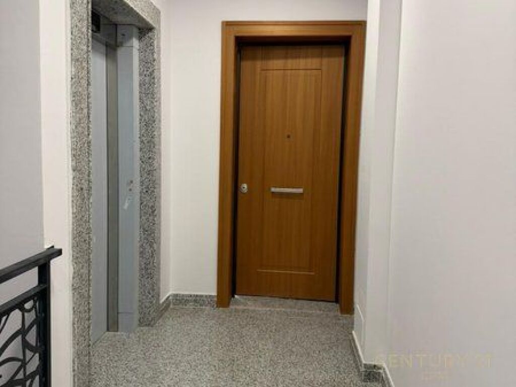 Ufficio in affitto presso il Complesso "Delijorgji"