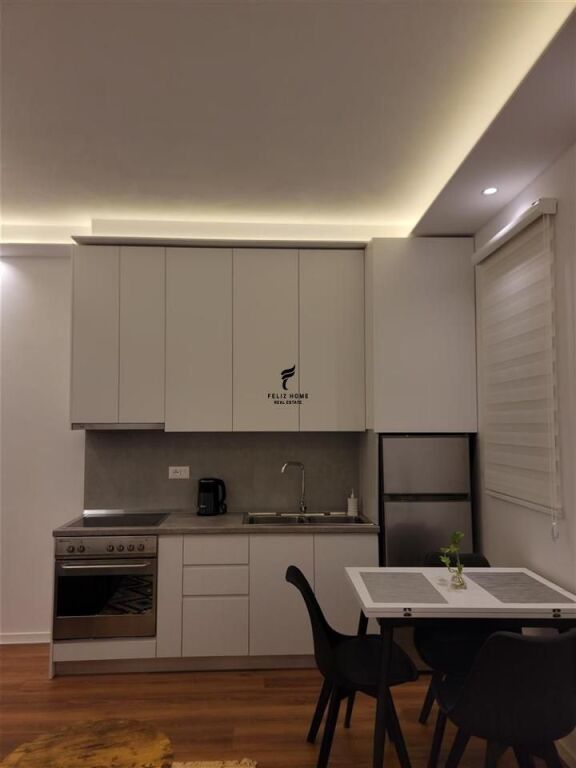 APARTAMENT ME QERA 1+1 RRUGA DURRESIT 55.000 LEKE FH-74445