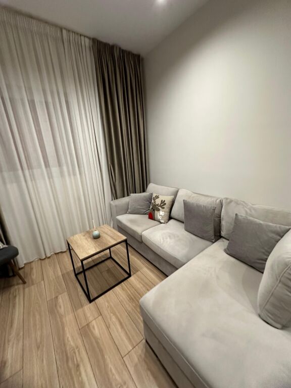 🏡 Shitet Apartament 1+1 + Ballkon 📍 Mangalem, Ali Demi