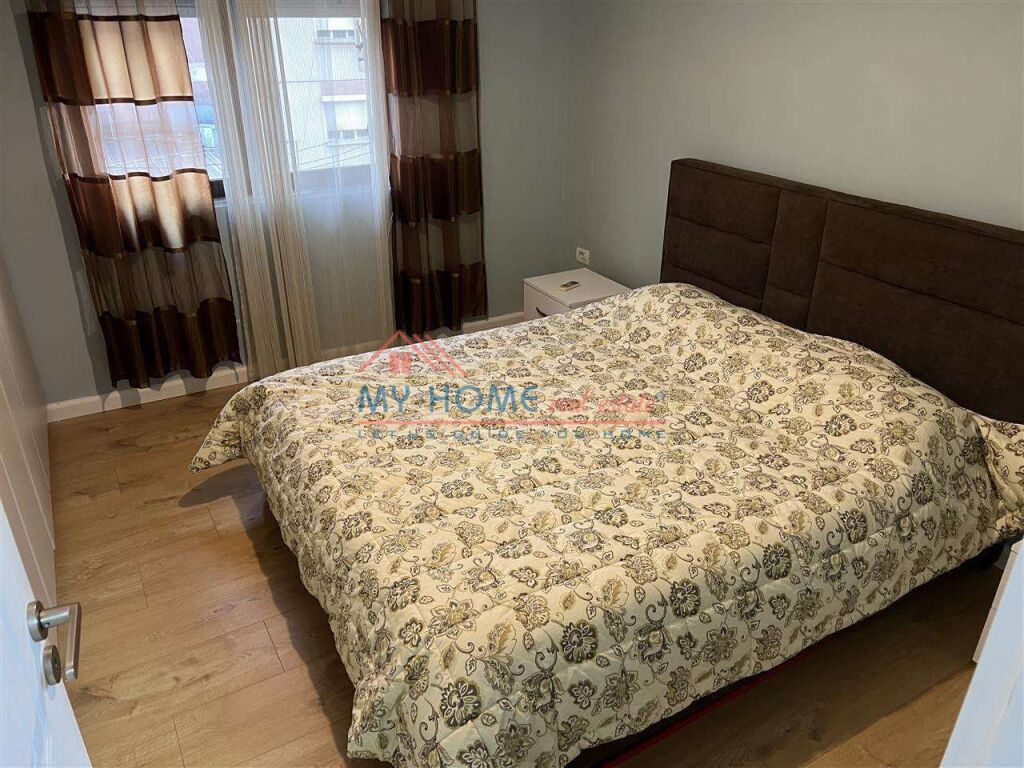 Apartament 1+1 me qera 21 Dhjetori ne Tirane