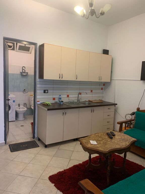 Affitto | Vilë 1 + 1 | Shkoze | 300 €/mese