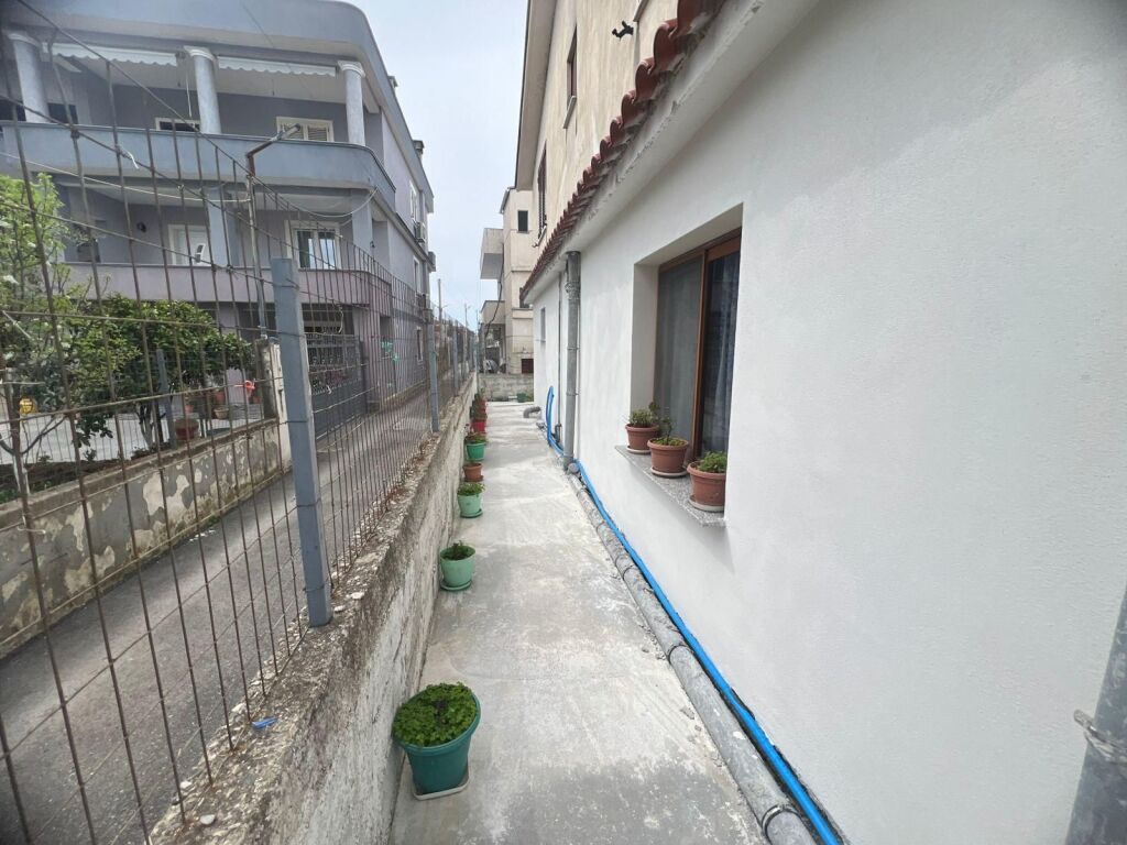 FOR SALE TWO-STORY VILLA NISHTULLA DURRES 437 M2 180000 EURO