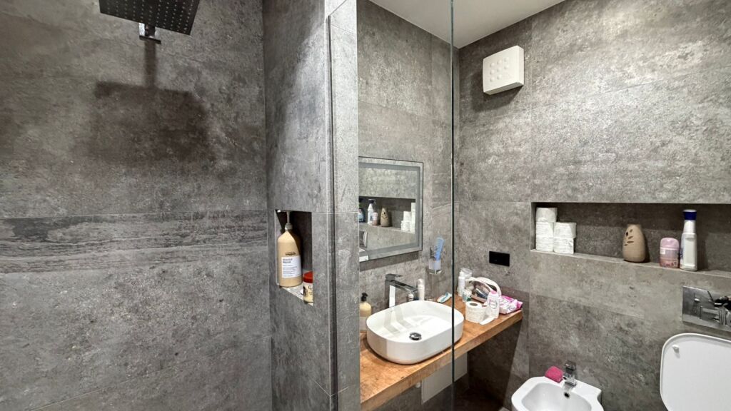 🏡 Shitet Apartament 1+1 në Fresk