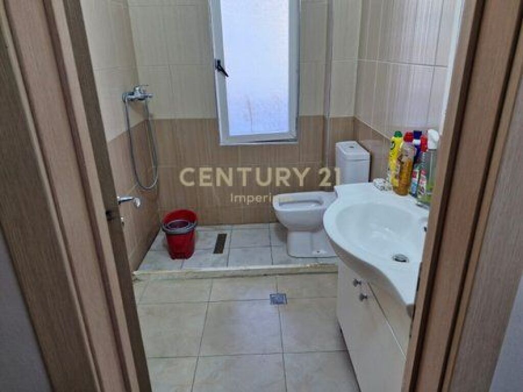 Jepet me Qira Apartament 1+1 tek Irfan Tomini