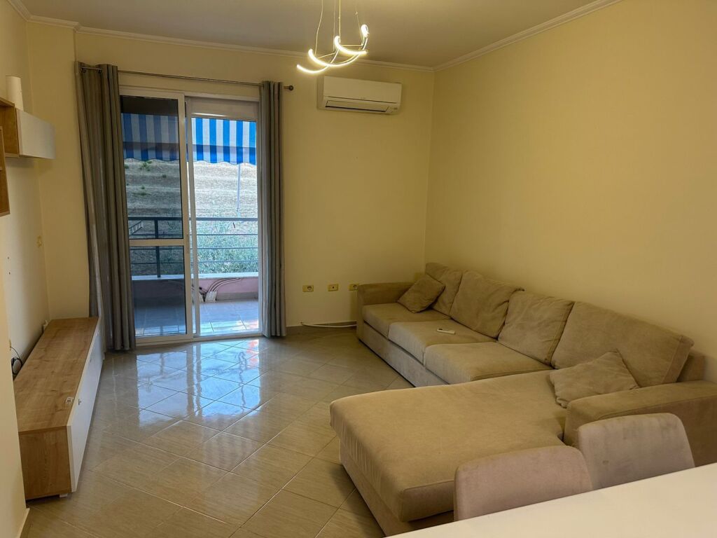 Affittasi appartamento 1+1 presso Kodra e Diellit
